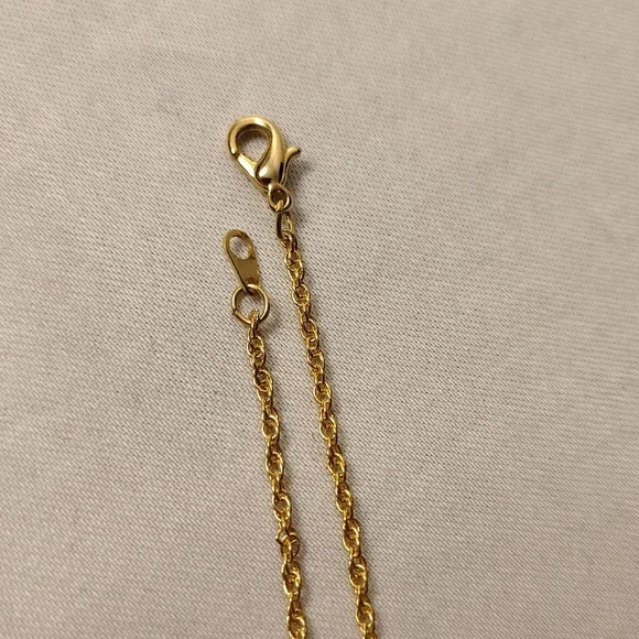 Amber Colored Flower Pendant Necklace - Picture 5 of 5